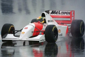 mclaren-mp4-8.jpg